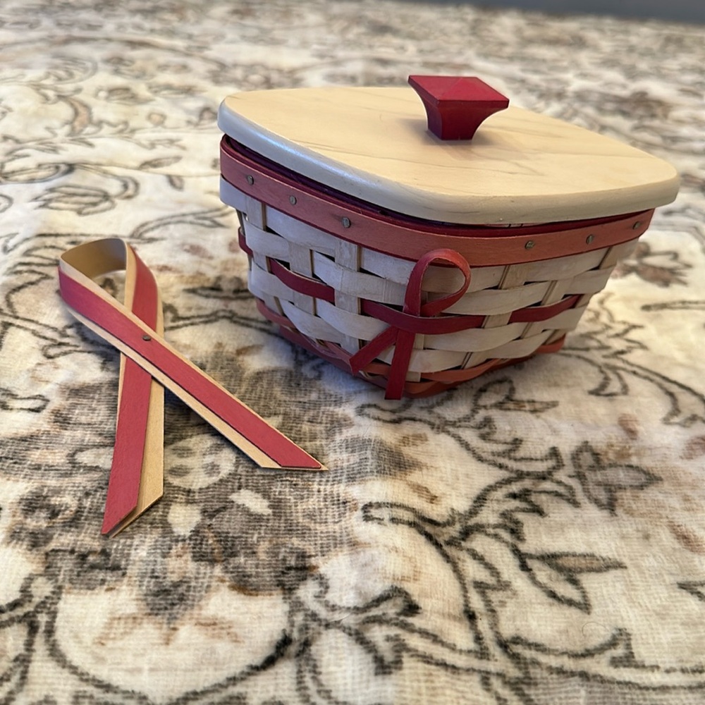 Longaberger 2012 horizon of Hope breast, cancer basket, and ribbon